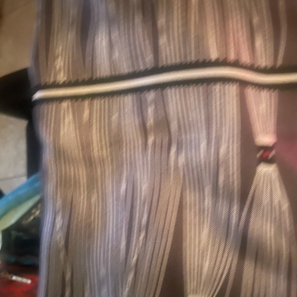 Diane Von Fustenberg
2ft 5" Wheat Dreams in Grey white black red-eyed tie backs - Picture 4 of 5